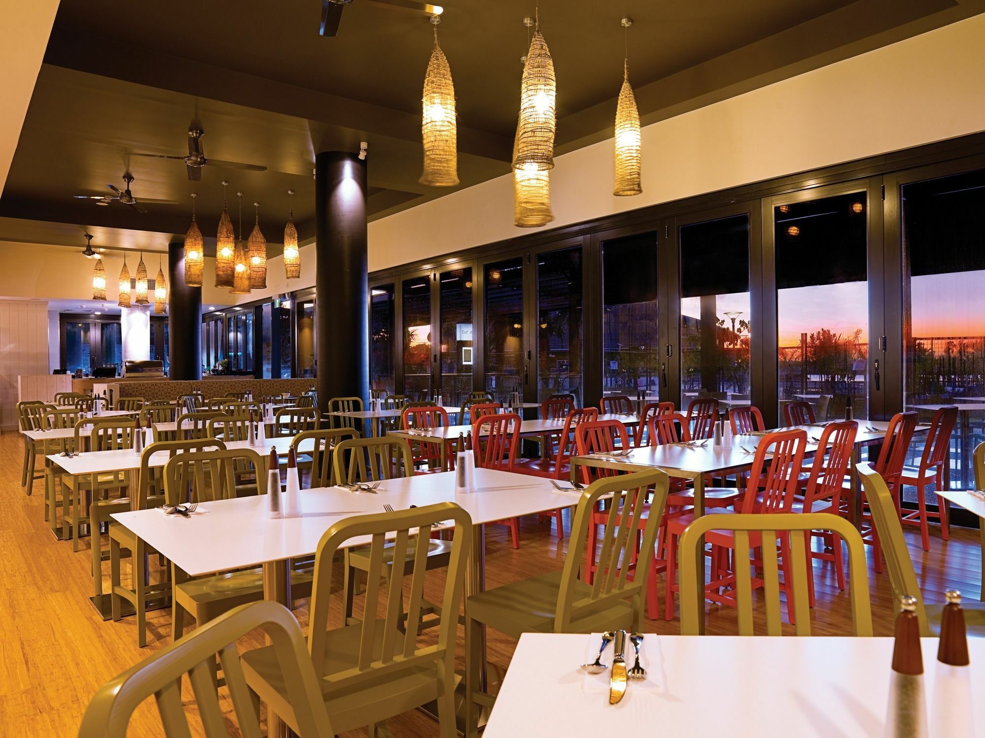 Adina Apartment Hotel Darwin Waterfront Restaurant foto